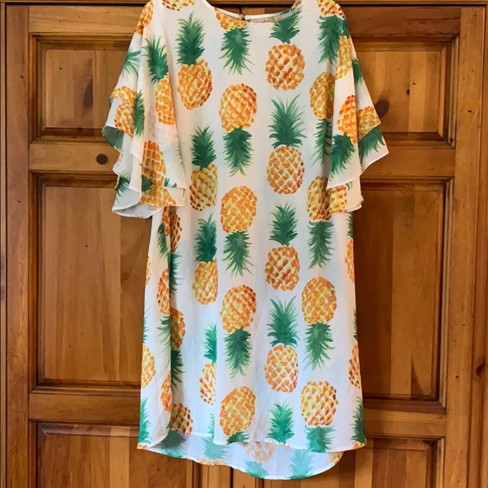 Pineapple moo moo!